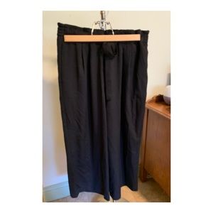 Paper bag waist, black pants